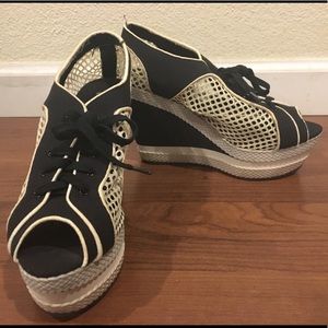 Philip Simon Wedge Blk & Wht Mesh Sneakers sz 8